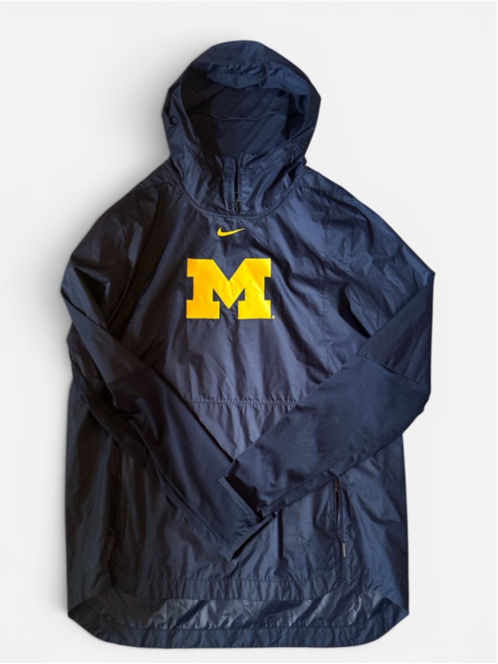 Nike Men's Michigan Wolverine Windbreaker - Size L Tall
